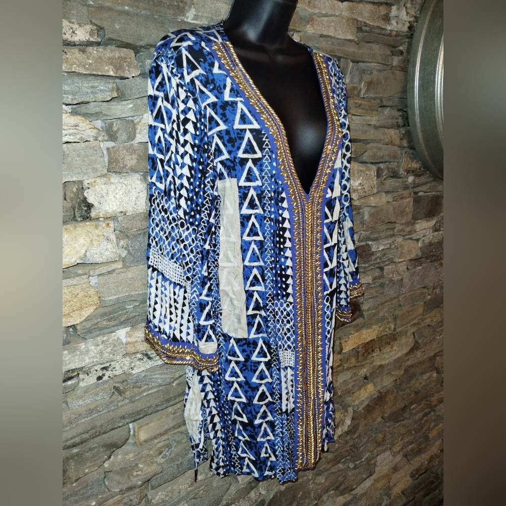 Mira tunic blue and taupe, metal embellishments v neck size xl - Picture 4 of 11